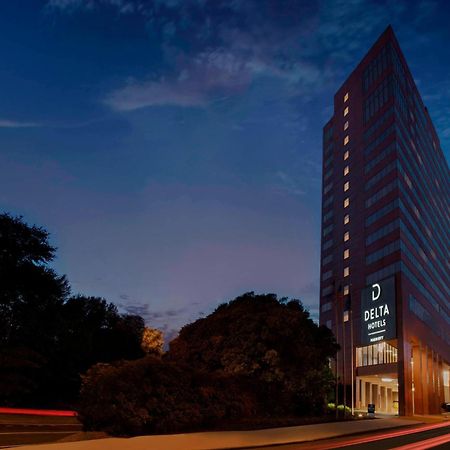 Delta Hotels By Marriott Richmond Downtown Exterior photo